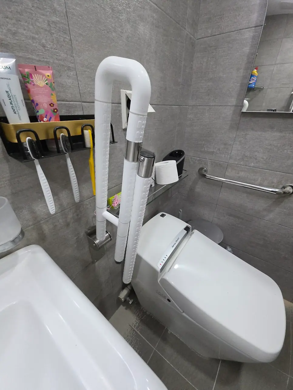 안전손잡이 설치 현장 사진