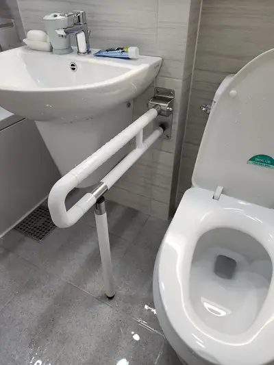 수원 용인 장애인손잡이 지지대 설치 업체 현장 사진